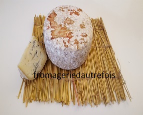 Fromage au bleu de brebis des Pyrénées